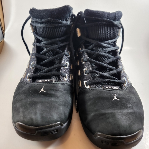 Nike 2008 Men's 9.5 US Black Silver Countdown Air Jordan 17 - Picture 1 of 9